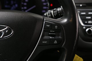 Halvkombi Hyundai i20 16 av 21
