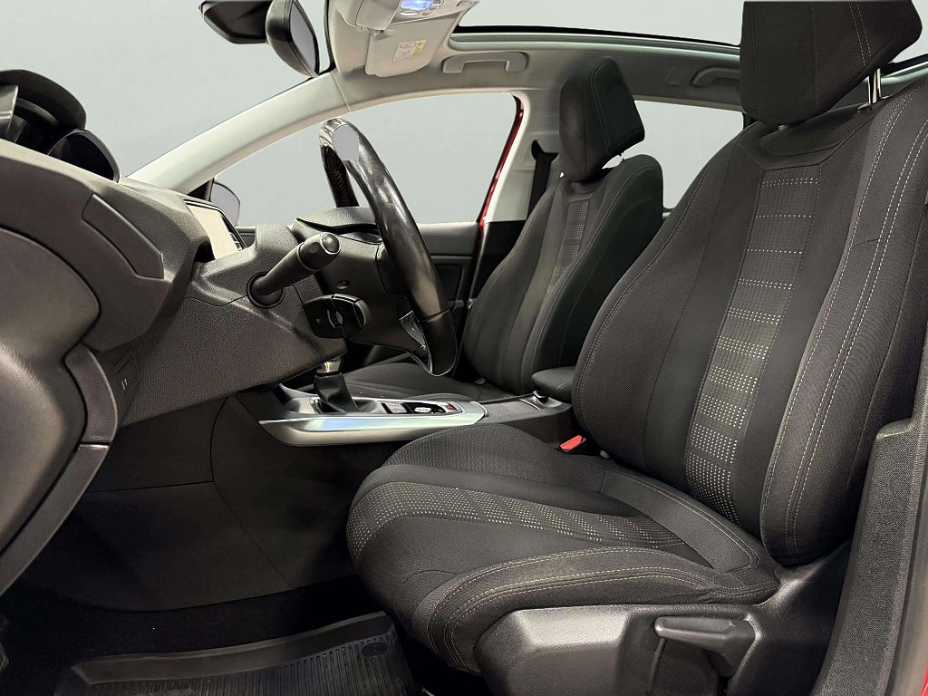 Peugeot 308 SW 1.2 Allure  Automat Panorama Navi S&V-hjul HELGKAMPANJ! - miniatyr 11