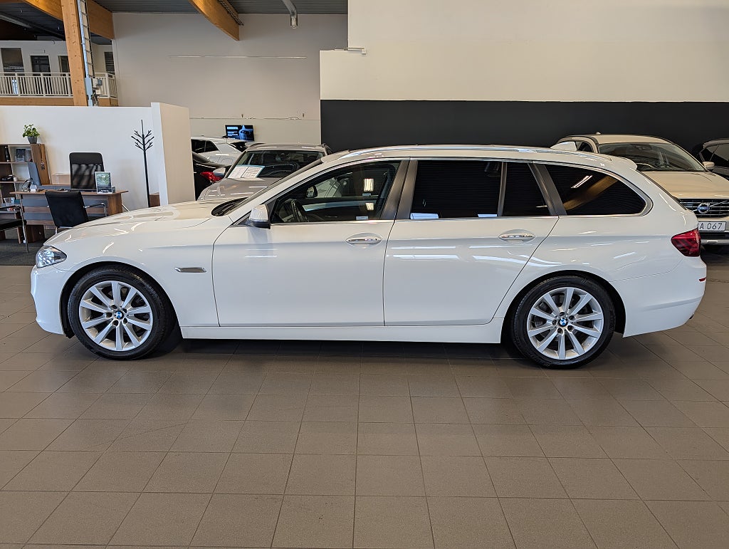 BMW 520d 190hk xDrive Touring Steptronic/Panorama/ NAV/Läder