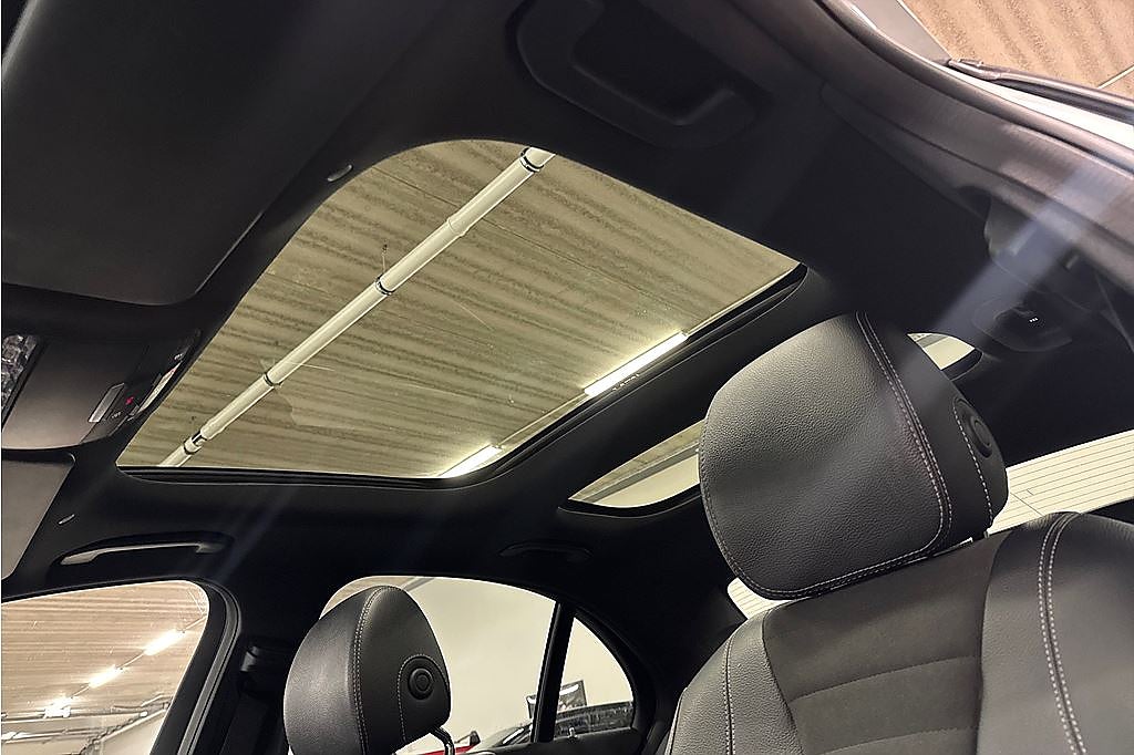 Mercedes-Benz E 300 D AMG Night, Pano, FR. 2,95%, Värmare