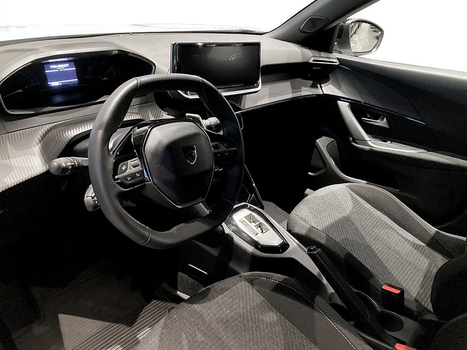 Bild på Peugeot 2008 Style Hybrid 1.2 PT Aut BACKSENSORER 145hk