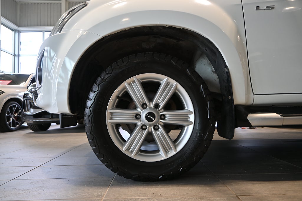 Isuzu D-Max 2018 - miniatyr 6