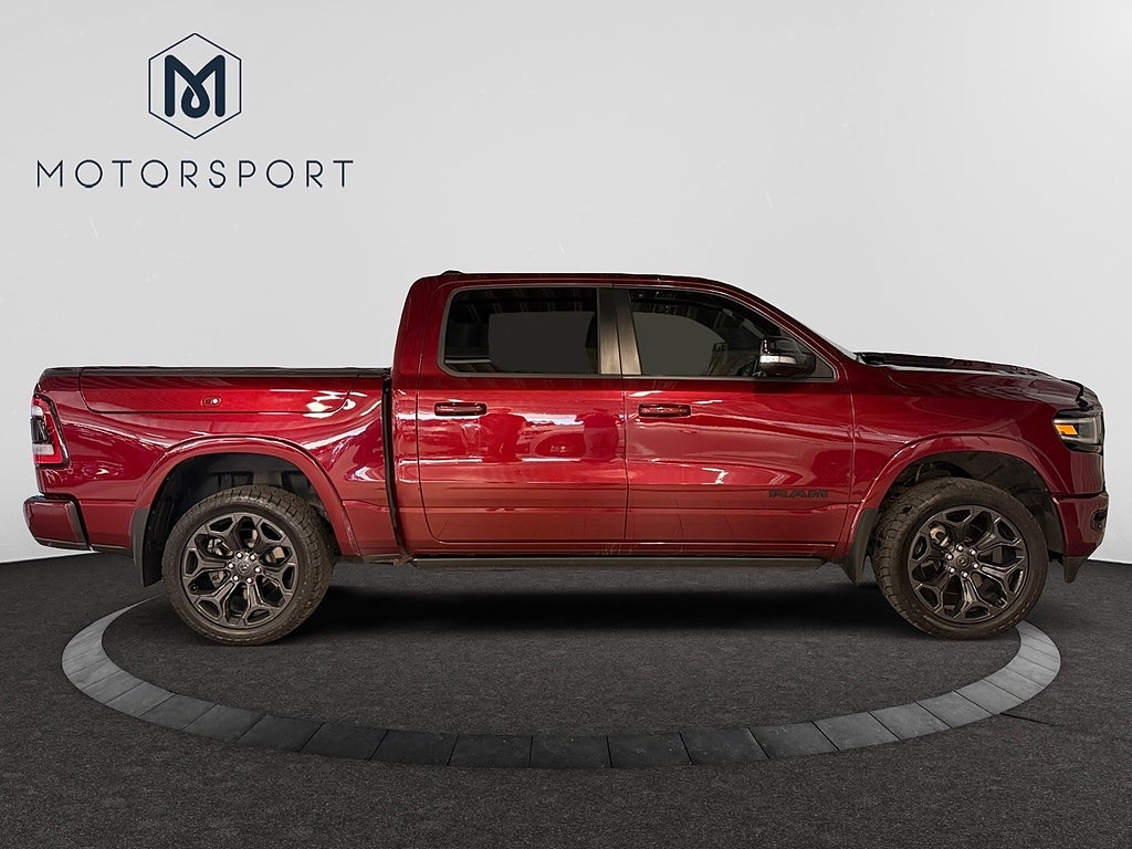 RAM 1500 Dubbelhytt 5.7 Limited Night Drag H/K Pano Luft MOMS bild 7