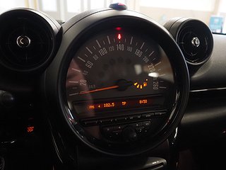 Halvkombi MINI Countryman 16 av 18