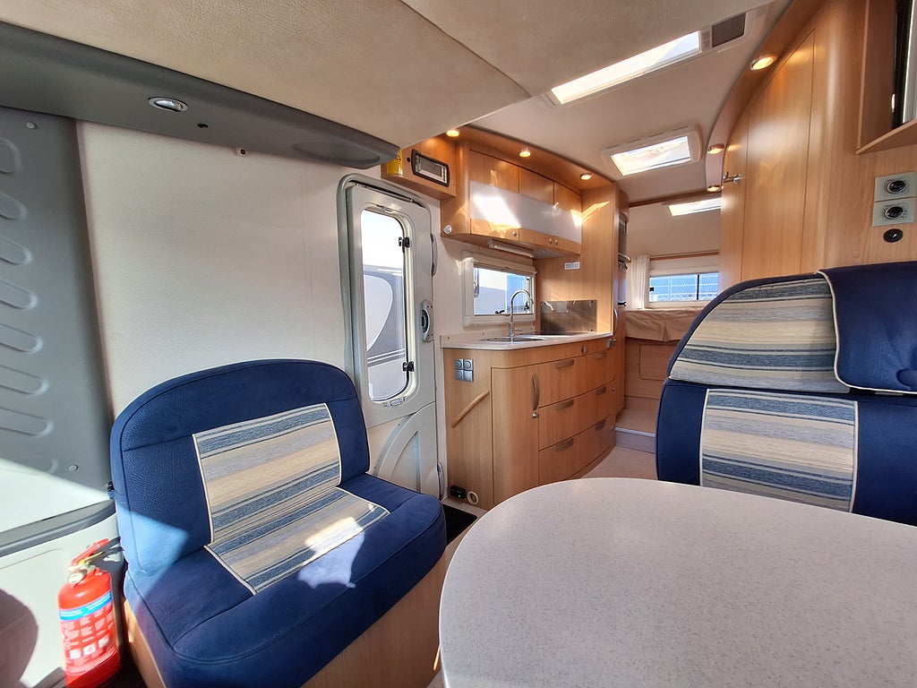 Adria Vision 707 SG Tvärbädd, Solcell