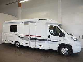 Husbil-halvintegrerad Adria Coral S 670 SLT 3 av 20