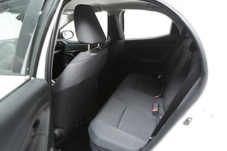 Halvkombi Toyota Yaris 22 av 23