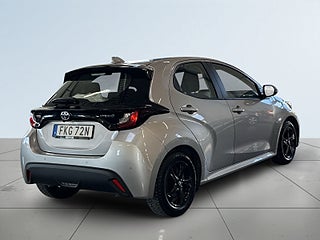 Toyota Yaris Hybrid CVT Active S&V-hjul/Adaptiv Farthållare/Kamera – bild 6