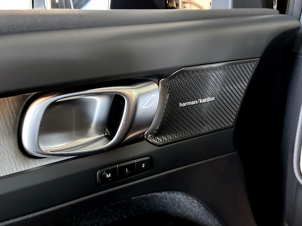 Bild på Volvo XC40 B4 Ultra Dark B4 197hk Aut PANO H/K