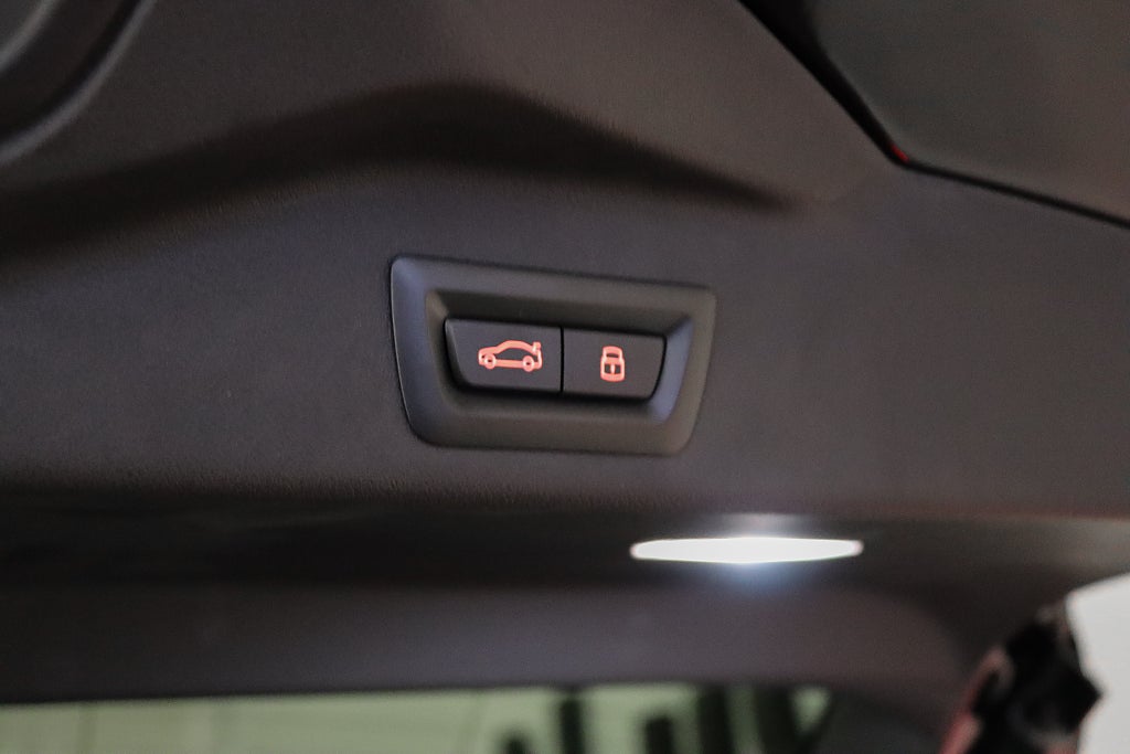 BMW X5 xDrive40i M Sport Innovation Sky Lounge B&W Carbon Luftfjädring