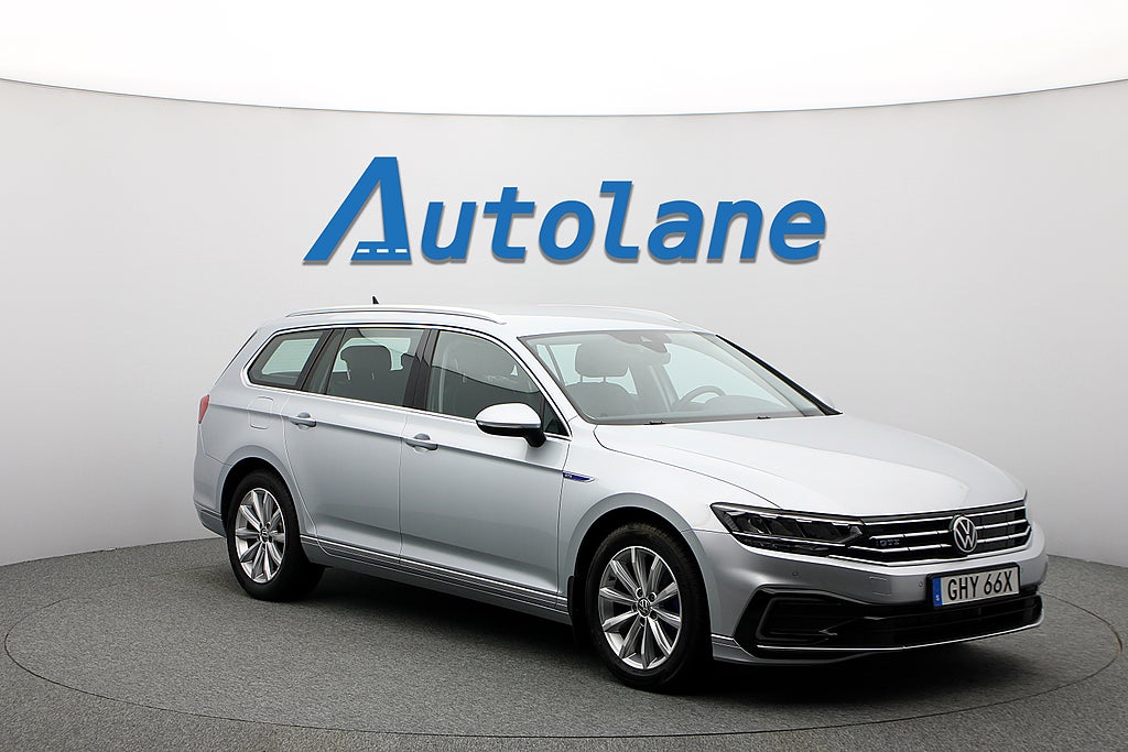 Volkswagen Passat GTE Sportscombi Dragkrok, Värmare, Backamera 218hk