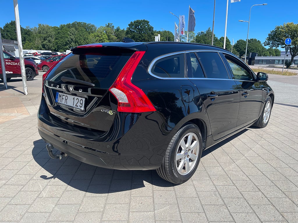 Volvo V60 DRIVe Momentum Dragkrok
