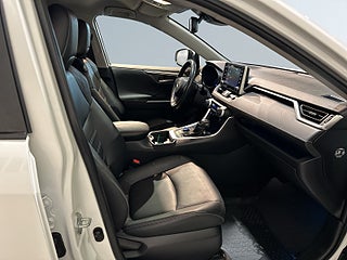 Toyota RAV4 Hybrid AWD Executive Drag Kamera MoK Skinn S/V-hjul – bild 10