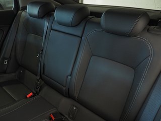Halvkombi Opel Insignia 12 av 21