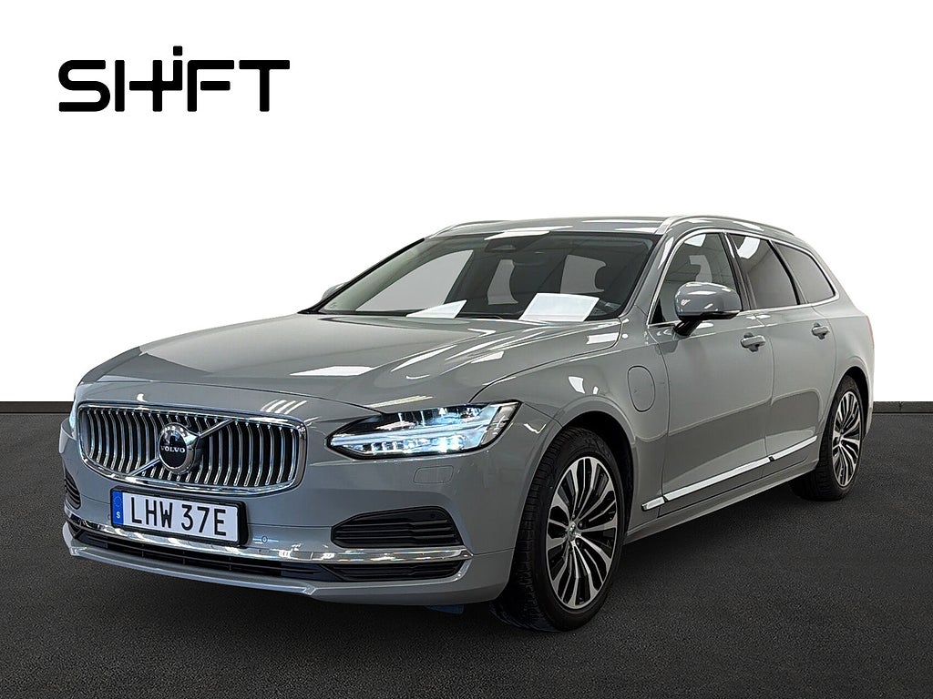 Volvo V90 Recharge T6 AWD Core Edition Drag Nav Värmare Kamera
