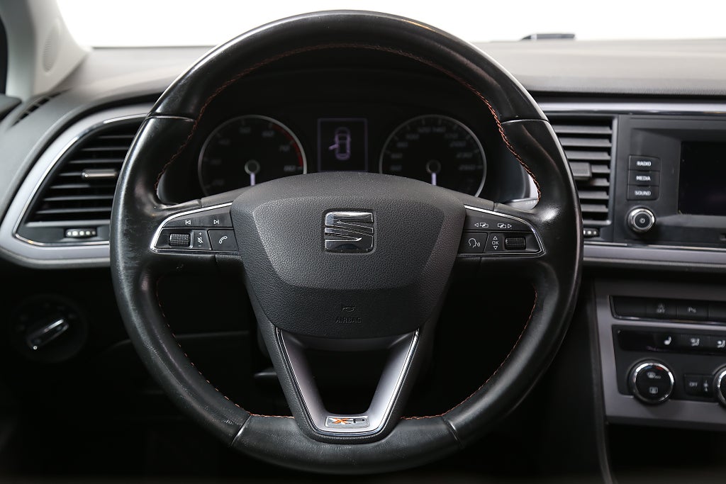 Seat Leon X-Perience 1,4 TSI 125hk P-sensorer Motorv Dragkrok