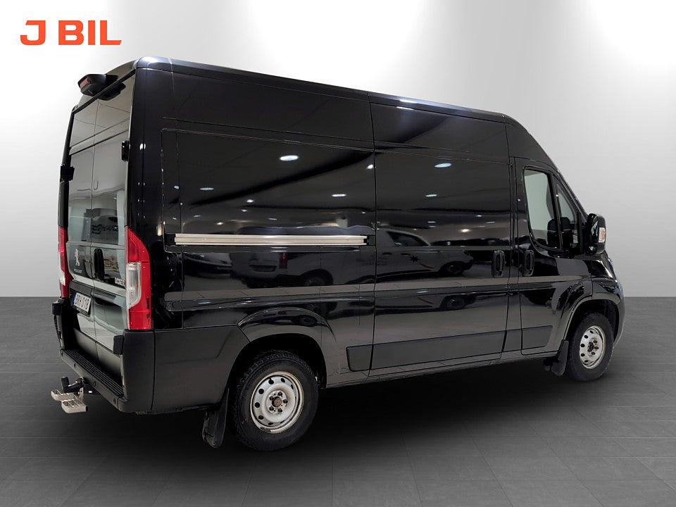 Bild på Peugeot Boxer PRO+ 2.2 BHDi 140hk L2H2 - B-KAMERA, DRAG
