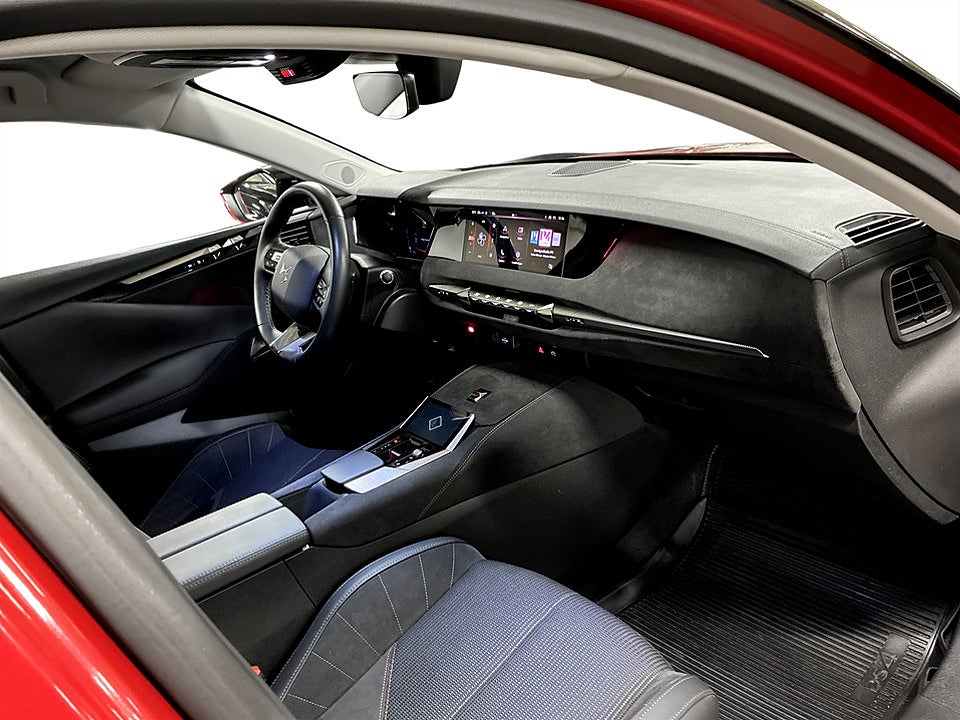 Bild på DS 4 E-Tense Perfomance Line+ PHEV 225hk Aut B-KAMERA NAVI