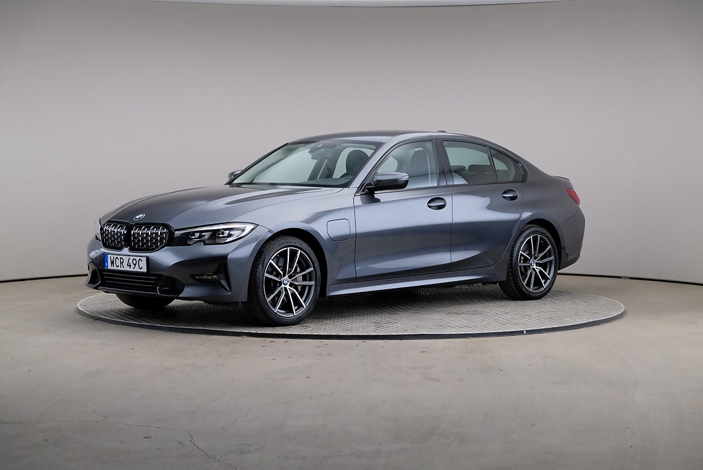 BMW 330e 3 Connected Pro M Ratt 18" Apple Carplay Nav