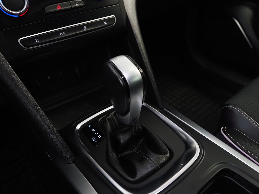 Renault Mégane Sport Tourer 1.2 TCe EDC 132hk | Navi | Kamera | Drag | 2018