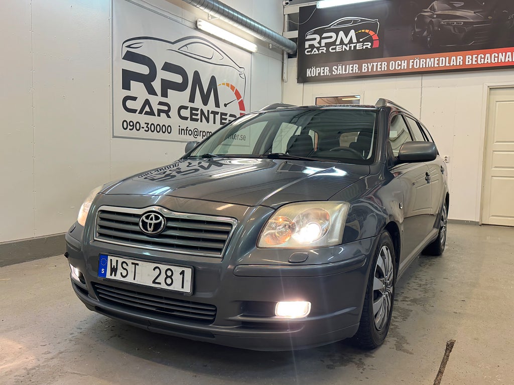 Toyota Avensis Kombi 2.0 D-4 VVT-i/ En Brukare/NyServad/NyBesiktad UA