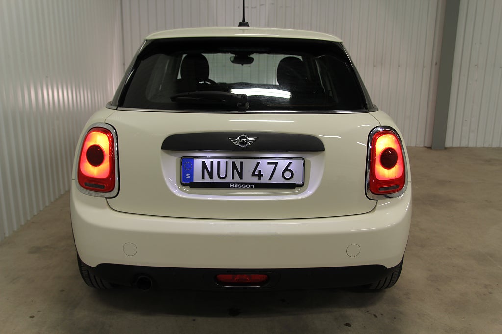 MINI One 5-dörrars Pepper i fint skick och nyservad "SÅLD"