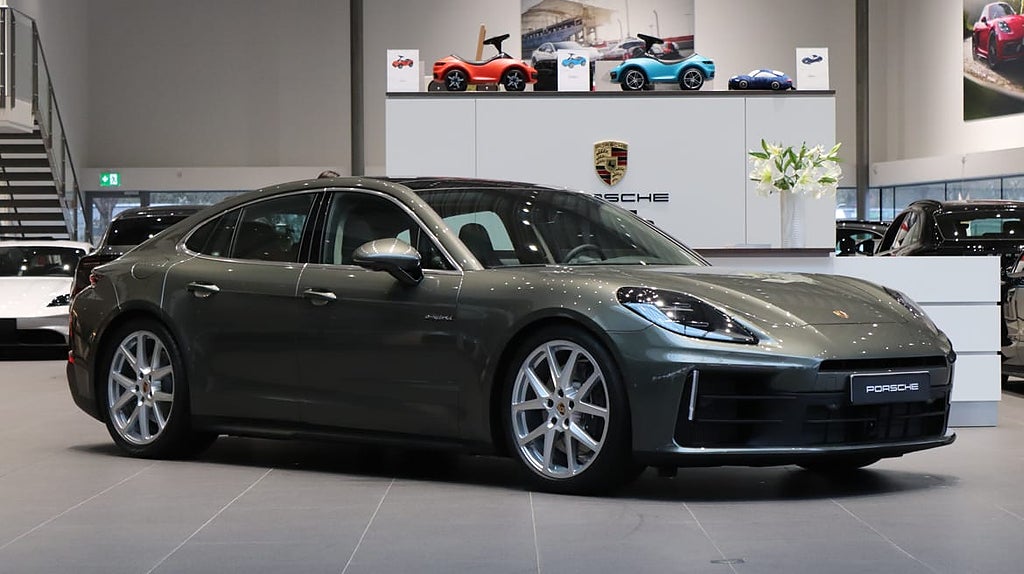 Porsche Panamera 4 E-Hybrid