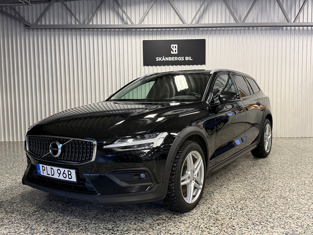 Volvo V60 Cross Country B4 Hybrid AWD Geartronic Momentum Euro 6