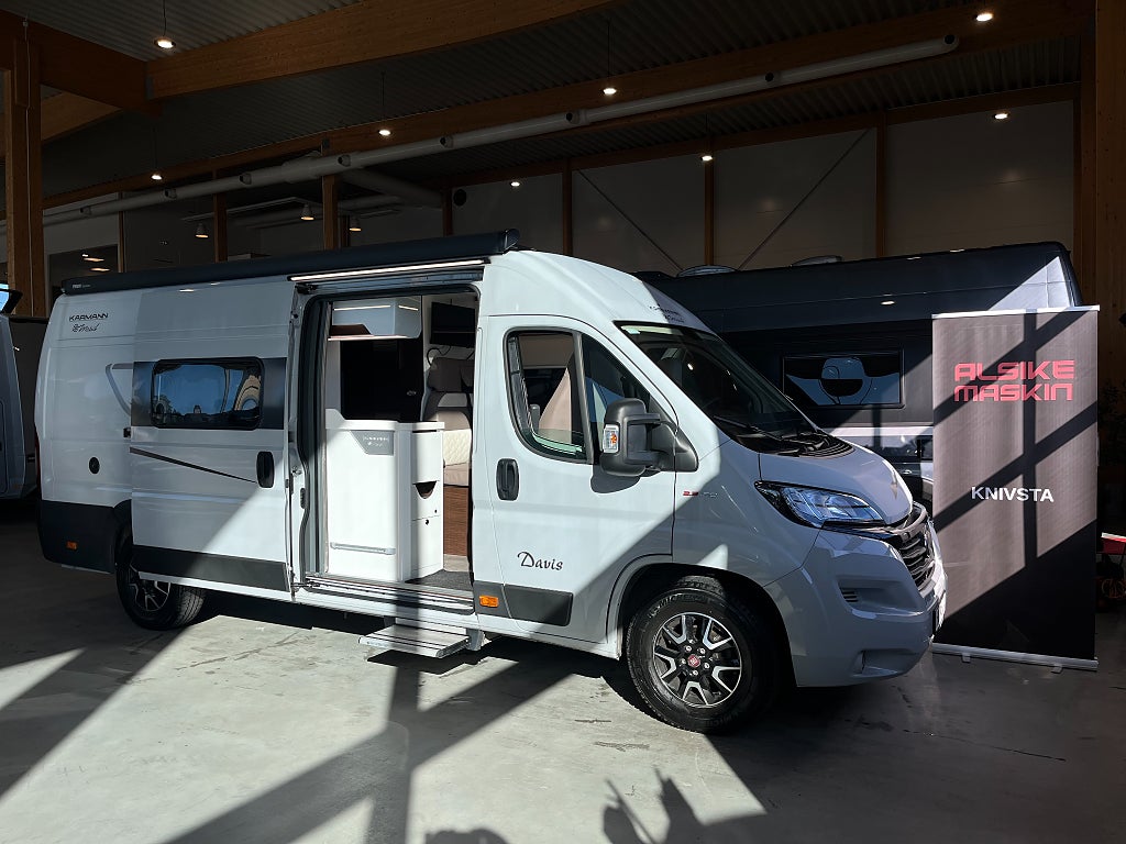 Karmann-Mobil Davis 620 /Solcell/Långbädd/Litium/B-kort/Van