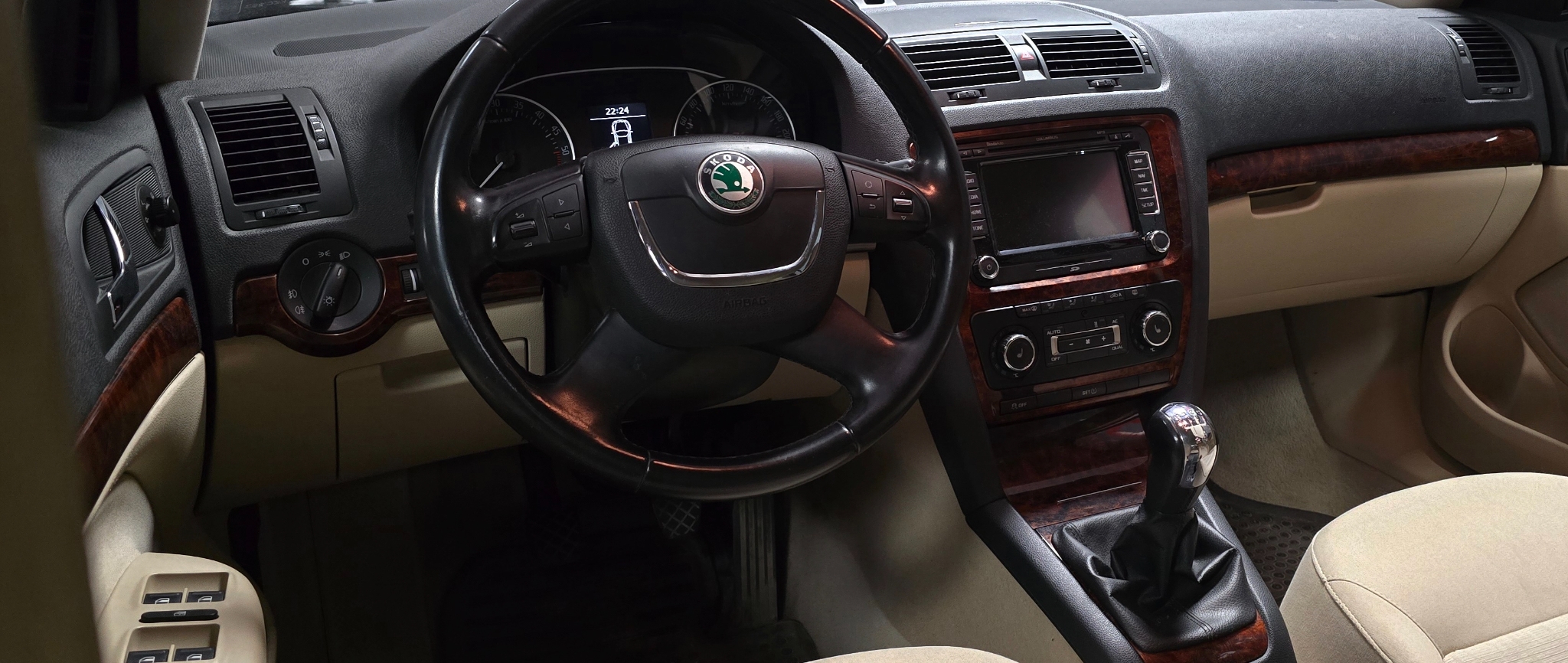 Skoda Octavia 2011, bild 5/37