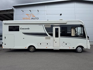 Husbil-integrerad Concorde Credo 840 L IVECO (170HK AUTOMAT) Långbädd! Stort badrum! ALDE! 1 av 26