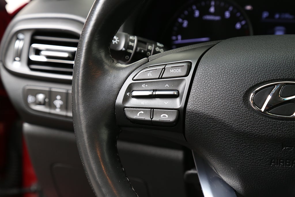 Hyundai i30 1,5 T-GDI 48V MHEV 159hk Advanced Aut Keyless Dragkrok