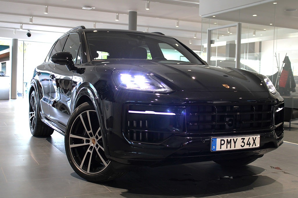 Porsche Cayenne E-HYBRID BLACK EDITION