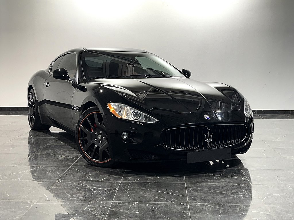 Maserati GranTurismo 4.2 V8 405HK NAVI SKINN AUTO 