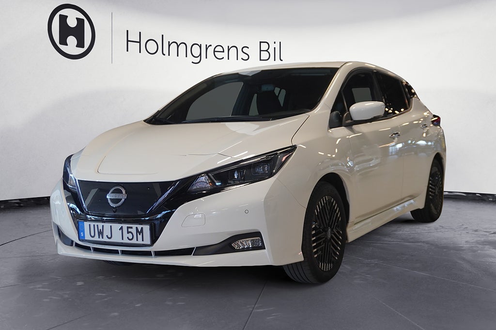 Nissan Leaf Ränta 0,99% | N-Connecta My22 39 kWh Rattvärme, 360 Kamera