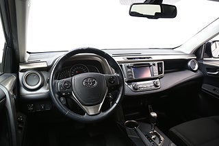 SUV Toyota RAV4 14 av 25