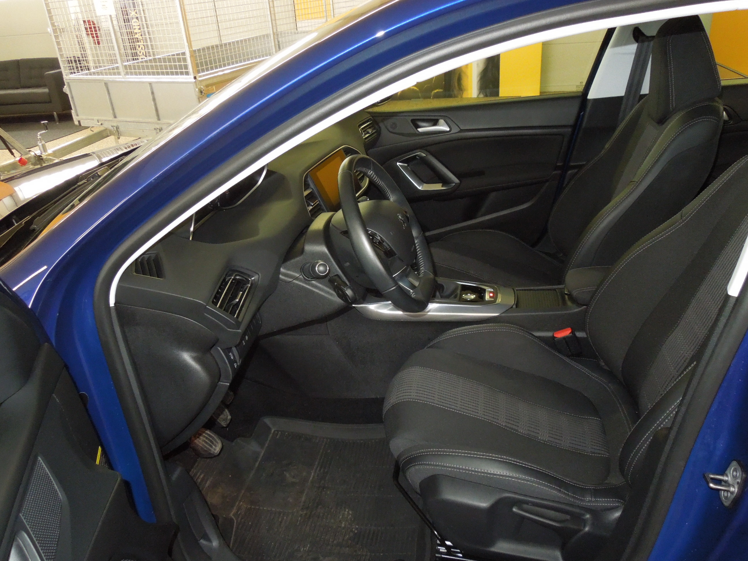 Peugeot 308 2019, bild 6/40