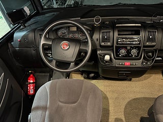 Husbil-integrerad Itineo MB 740 150HK AUT 3 av 22