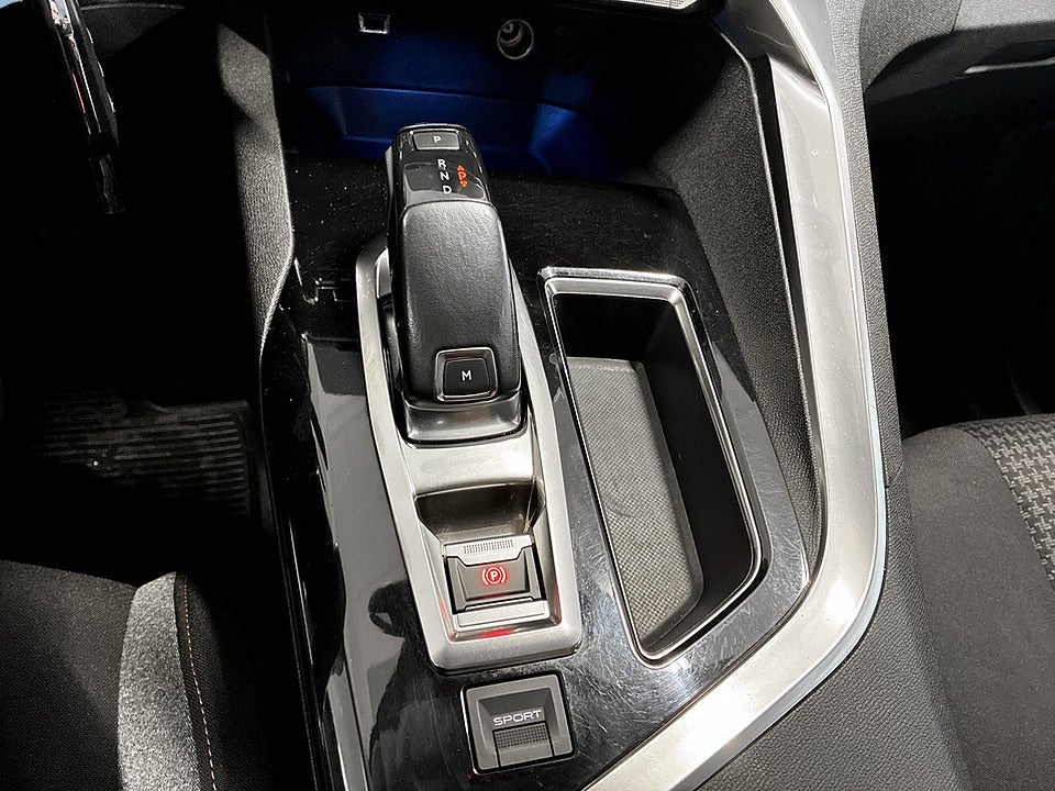 Bild på Peugeot 3008 Active 1.6 BHDi 120hk Aut P-SENSORER BAK FARTHÅLLARE
