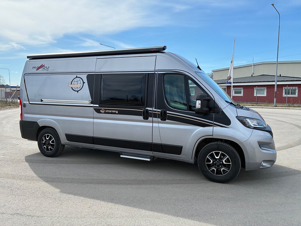 Carthago MALIBU VAN 600 Charming Gt Dbk Plåtis Markis B-kam 6m 1ägare Nav