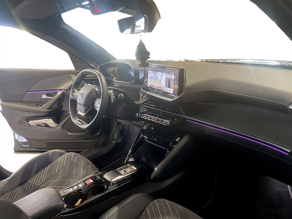 Bild på Peugeot 2008 GT 1.2 PT 130hk Aut B-KAMERA CARPLAY
