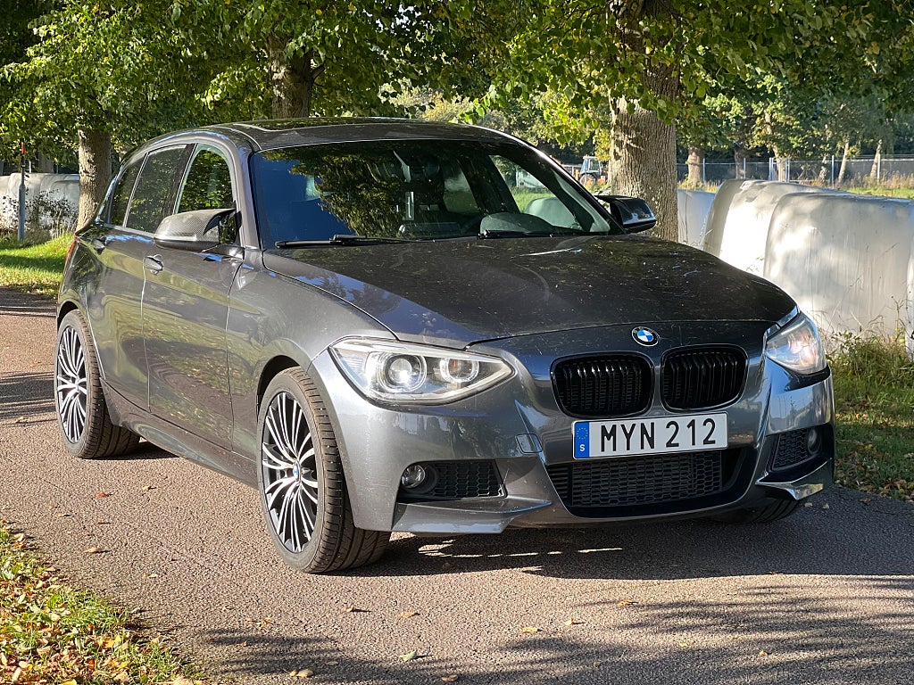 BMW 118d M Sport, Svensksåld, Taklucka Ny servad, Ny besiktigad