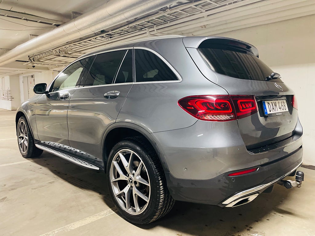 Mercedes-Benz GLC300 de 2021 - miniatyr 3