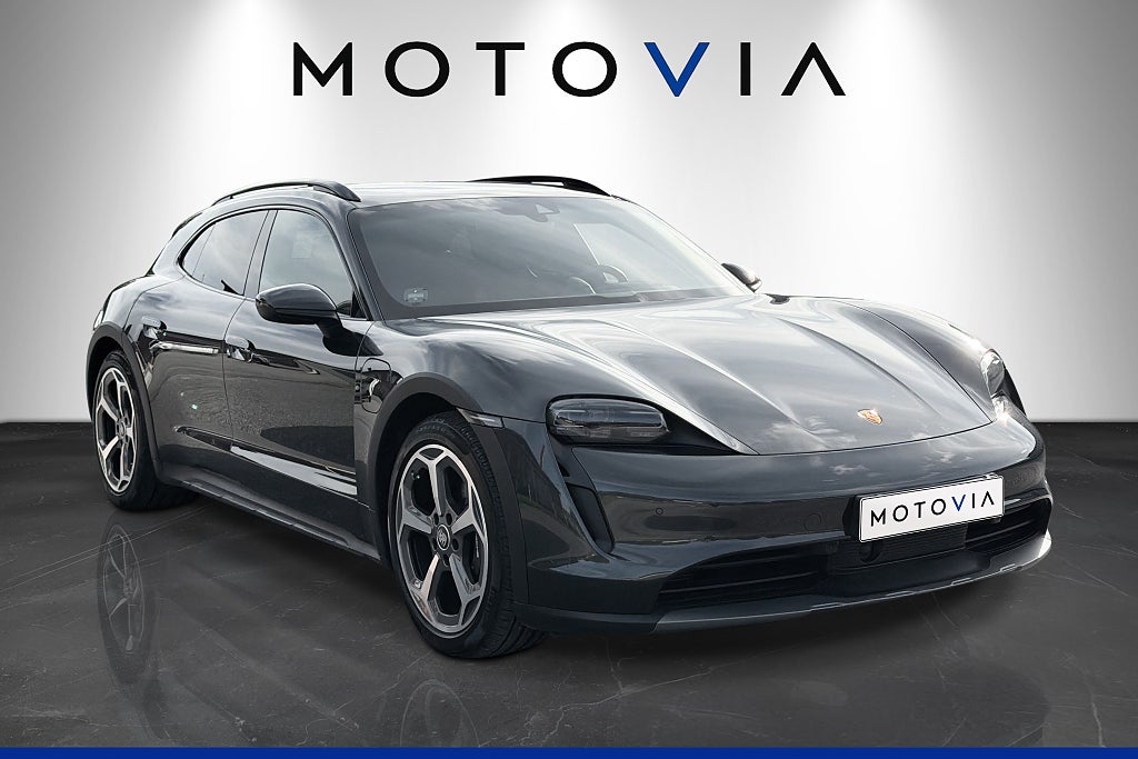 Porsche Taycan 4 Cross Turismo BOSE Pano Elstol Sport-Chrono MOMS/VAT
