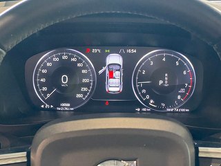 SUV Volvo XC40 17 av 25