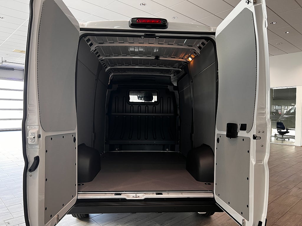 Peugeot Boxer L2H2 140 AUT Facelift  thumbnail