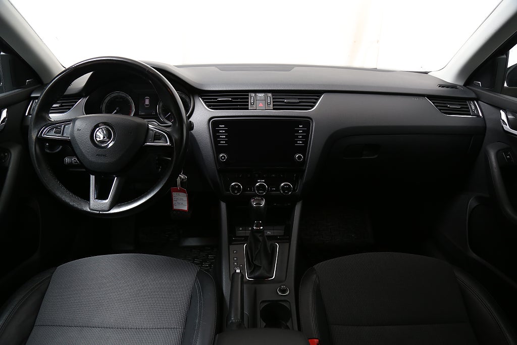 Skoda Octavia 1,4 TSI 150hk Style DSG Kombi Premiumpkt Webasto Drag 2018