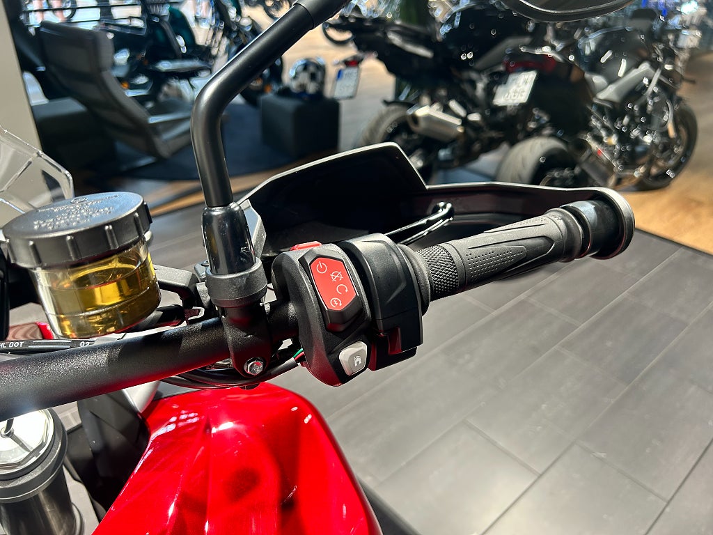 Triumph Tiger 1200 GT PRO/3st väskor/898 mil