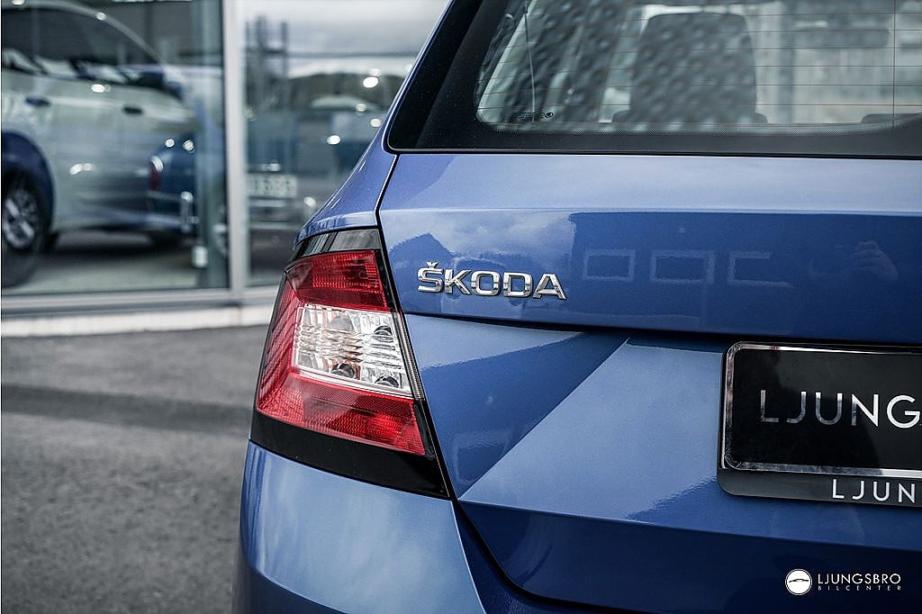 Skoda Fabia 1.2 TSI DSG 110hk / PDC / Lågmilad