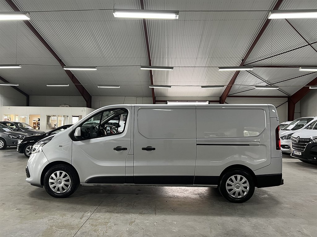 Renault trafic ÍII L2H1 3.0t 2.0 dCi EDC 145hk Nordic Line